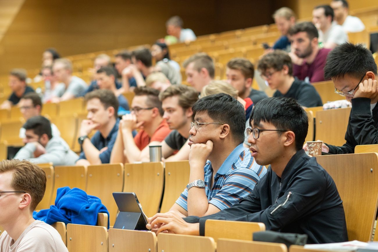 Studierende in einer Vorlesung