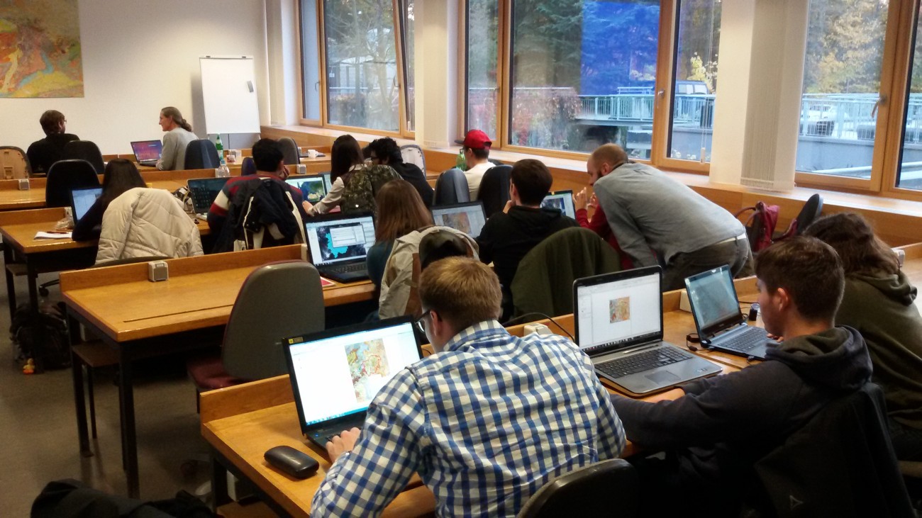Studierende des GIS Kurses im Hörsaal